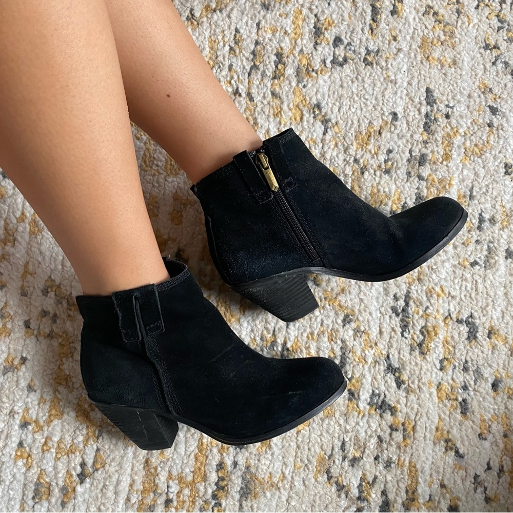 Sam Edelman black booties everyday